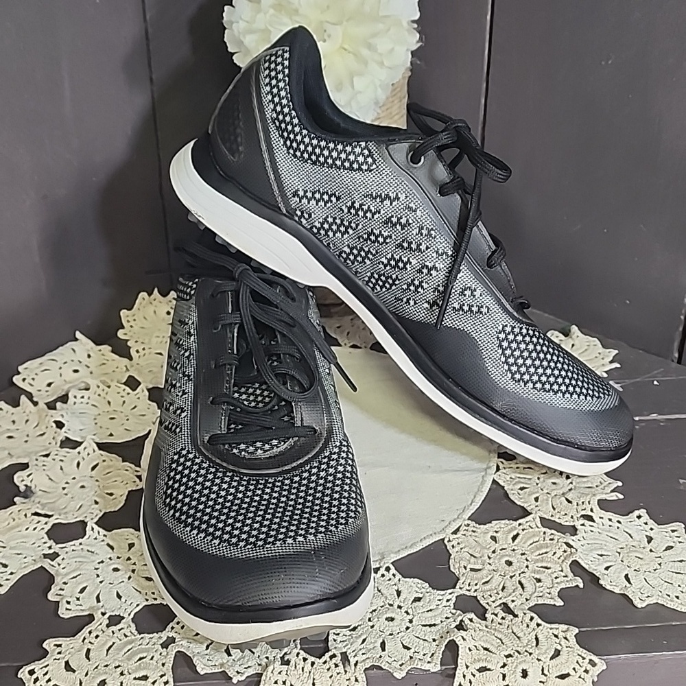 Adidas Alphaflex sport golf shoes size 6